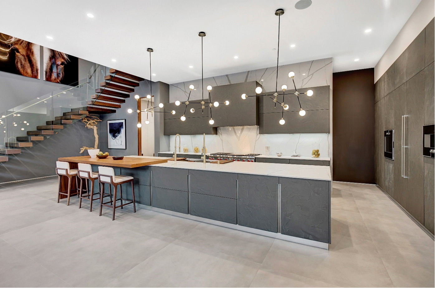 Clean and white kitchen inspiration